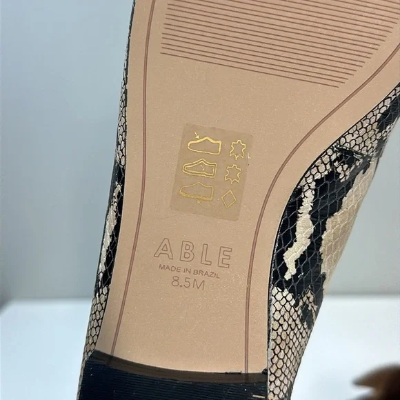 Able Millie Cashew Snake Loafer Size 8.5 - Picture 10 of 14